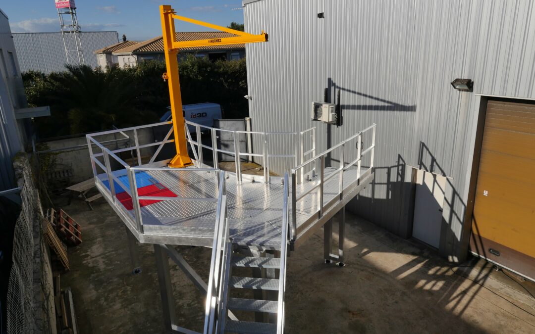 Passerelles et plateformes sur-mesure en aluminium